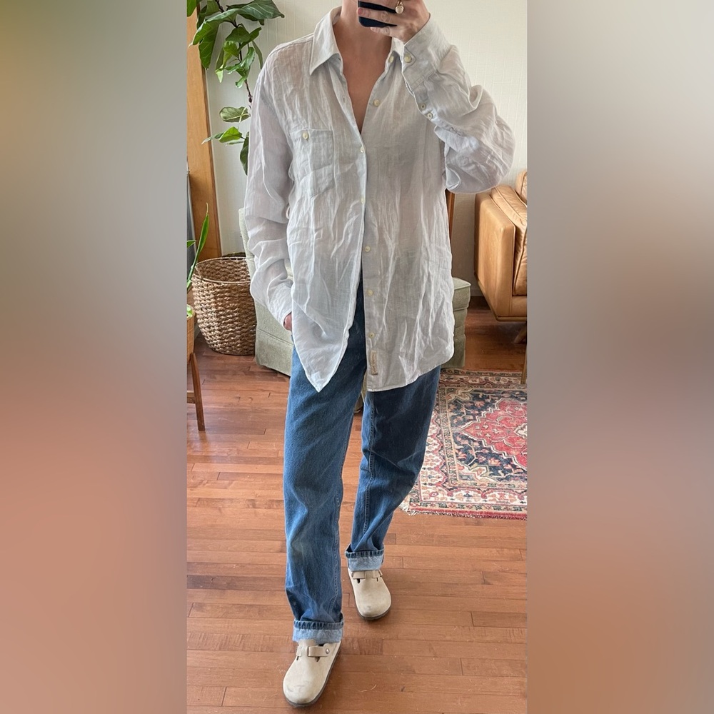 Tommy Bahama Lightweight 100% Linen Button-Down Shirt